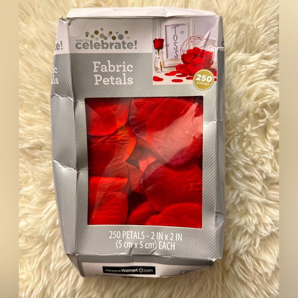 🔱- Red Fabric Petals